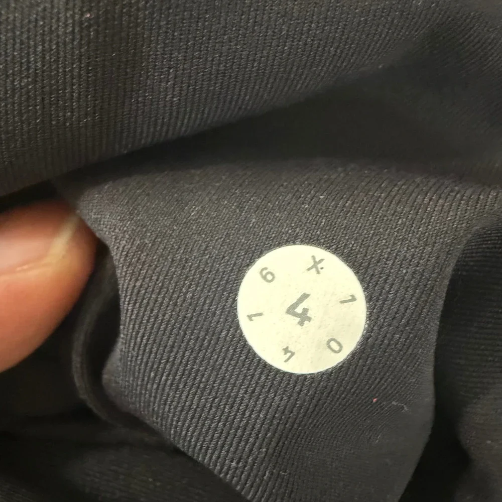 Lululemon Womens Ankle Pants‎ 4 Black Excellent Luxtreme 7/8 Travel Stretch